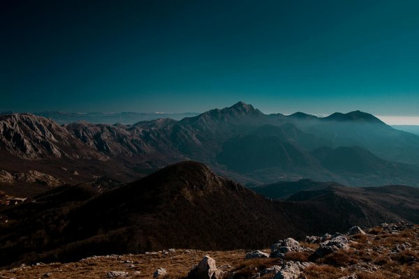 Comment choisir une tente pour un camping en région de fjords en hiver?